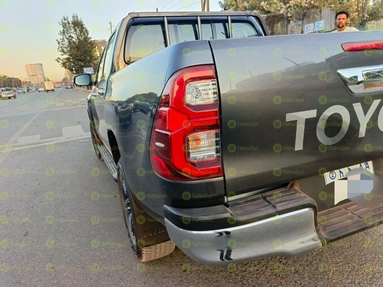 2023 Model-Toyota Hilux SR5