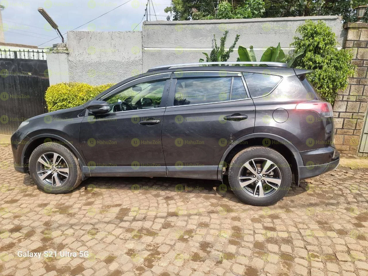 2017 Model-Toyota Rav4