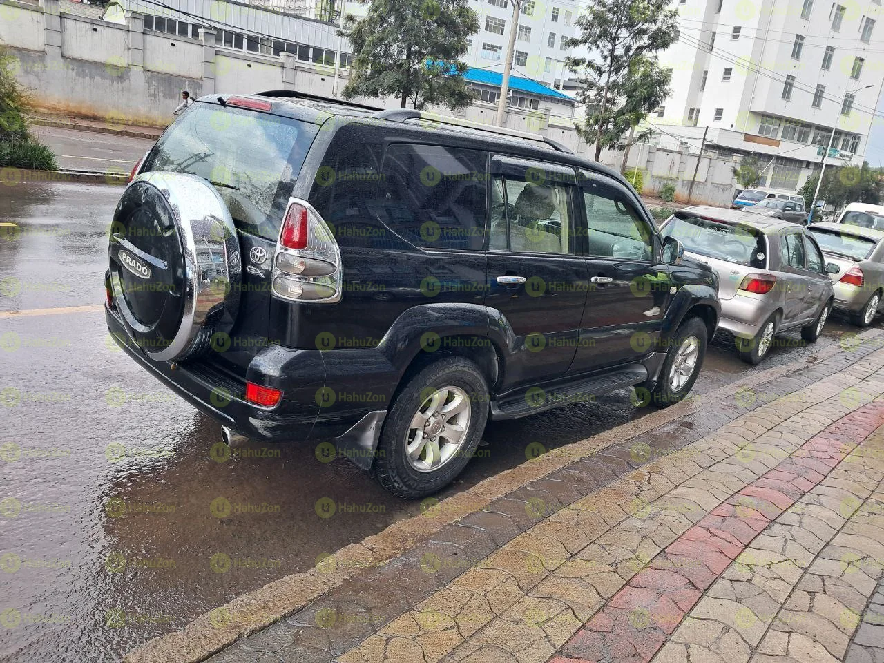 2005 Model-Toyota Land Cruiser Prado