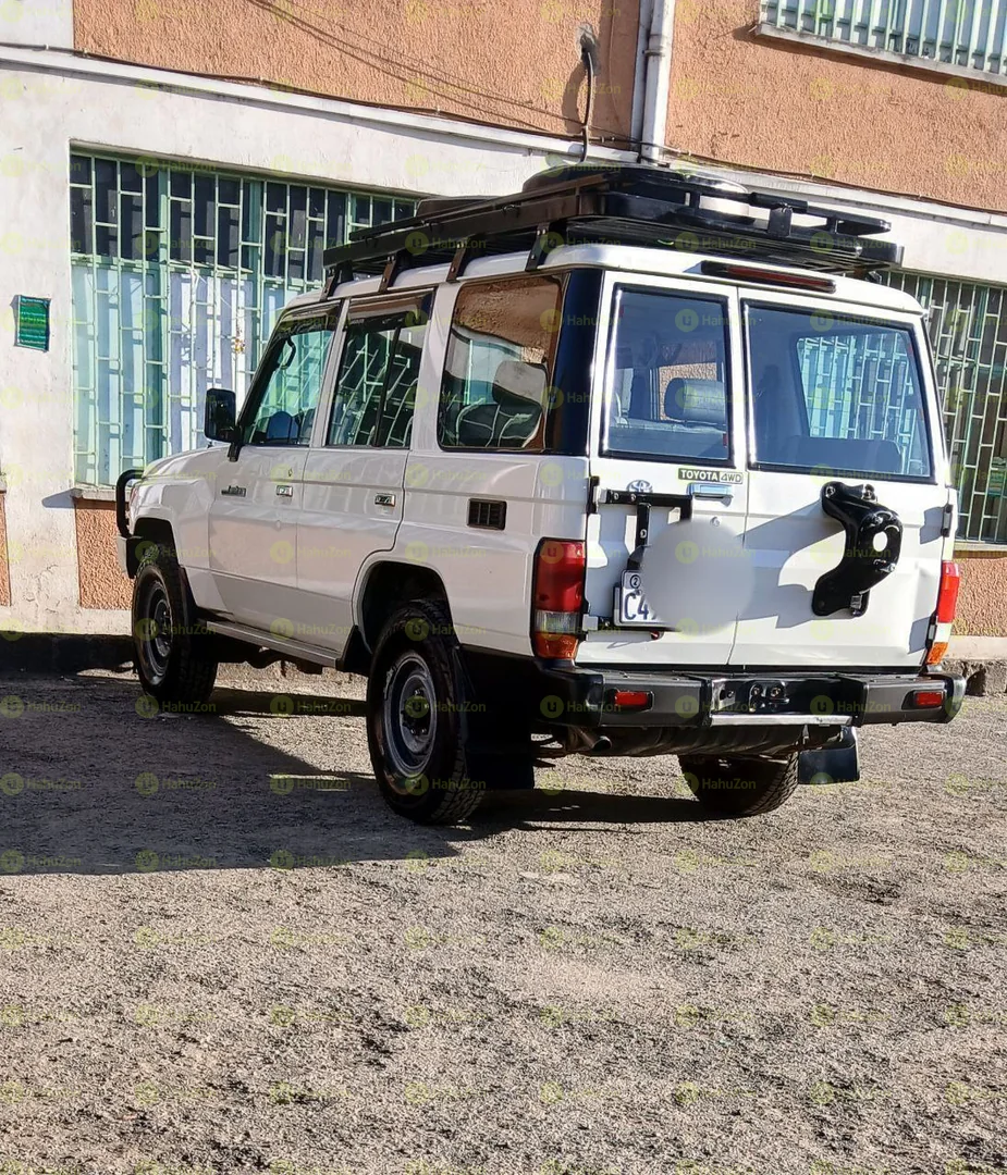 2017 Model-Toyota Mark 2 Landcruiser