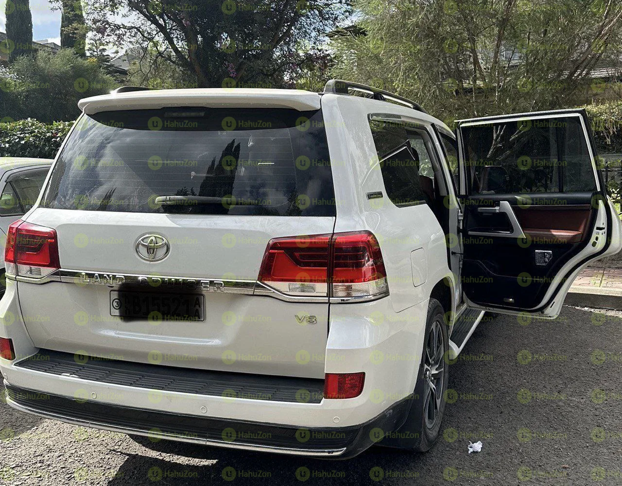2020 Model-Toyot Landcruiser V8 VX.R