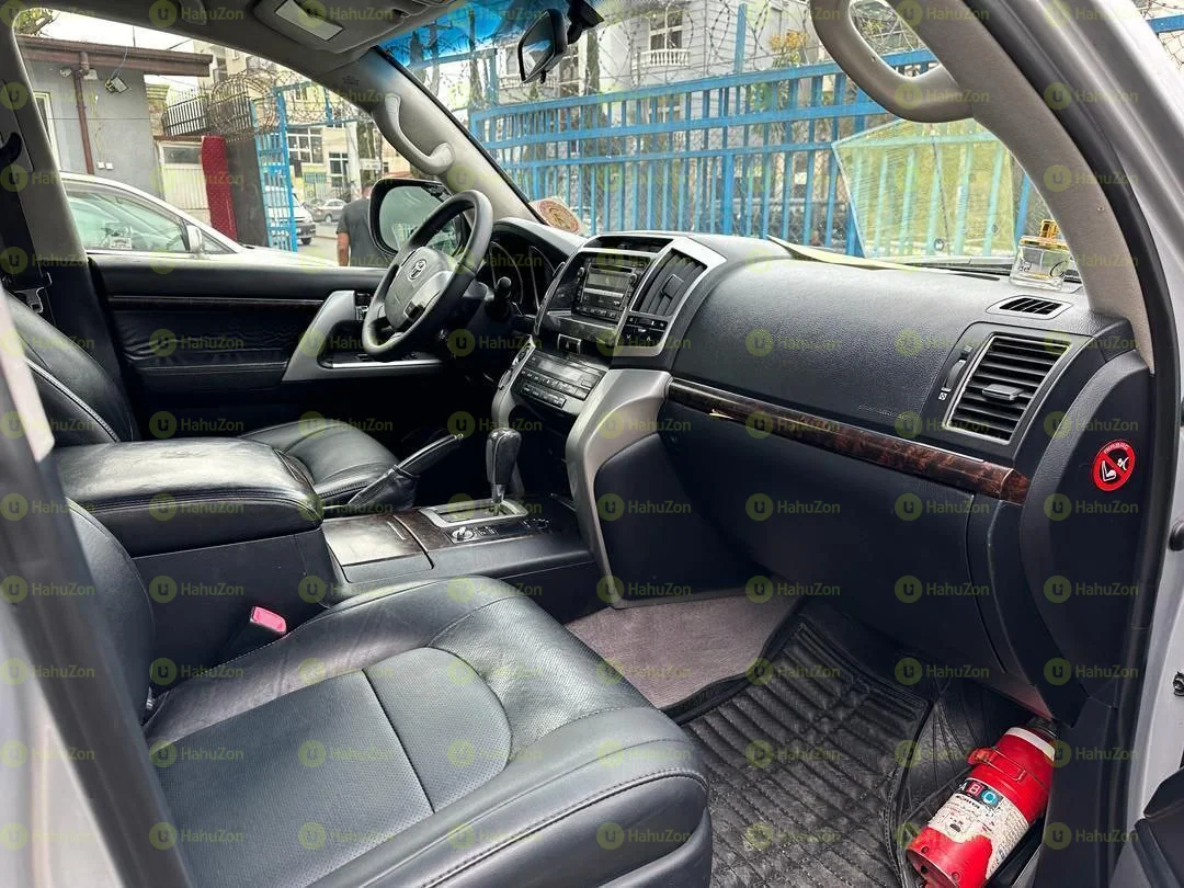 2014 Mode-Toyota Landcruiser V8 VX.R