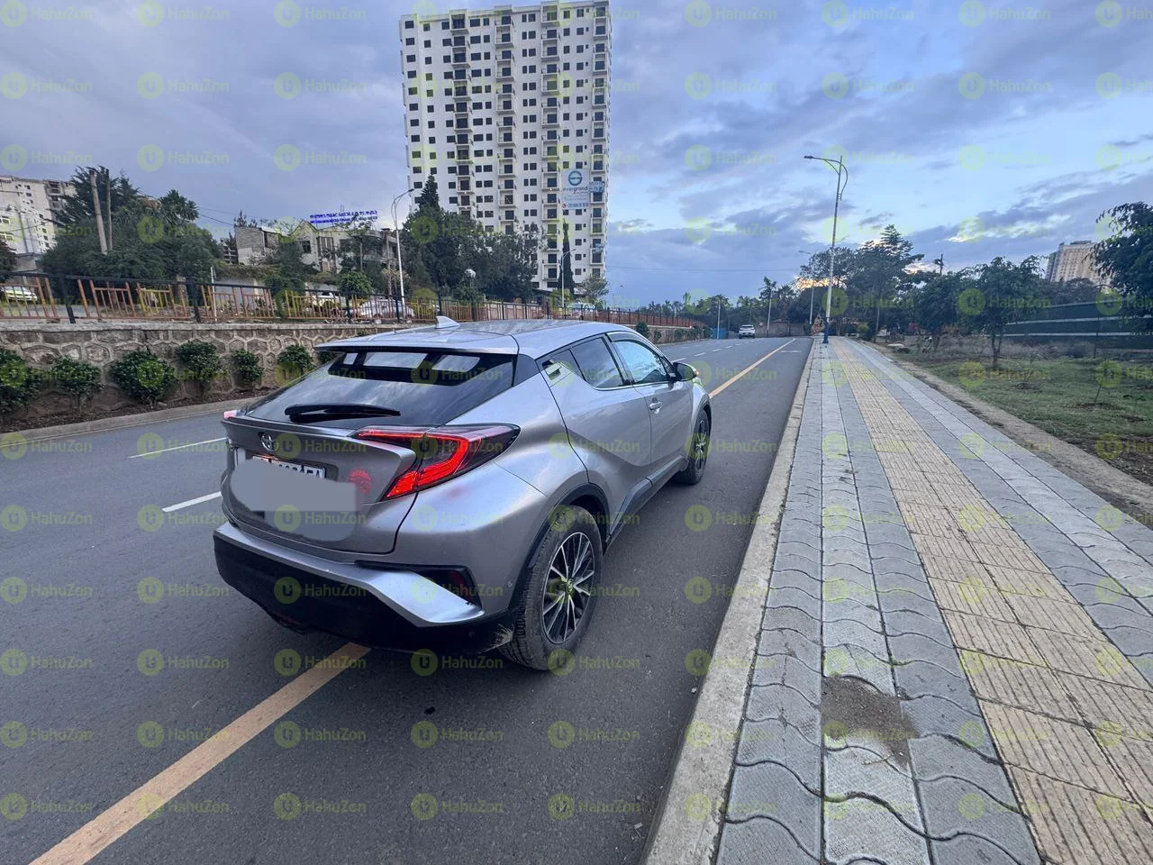 2020 Model-Toyota Ch-R
