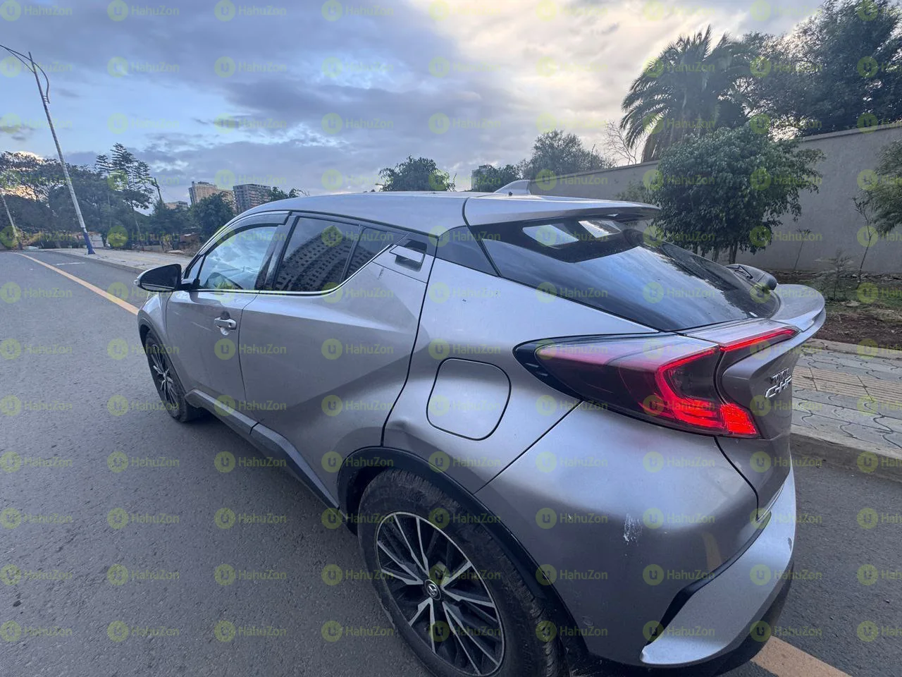 2020 Model-Toyota Ch-R