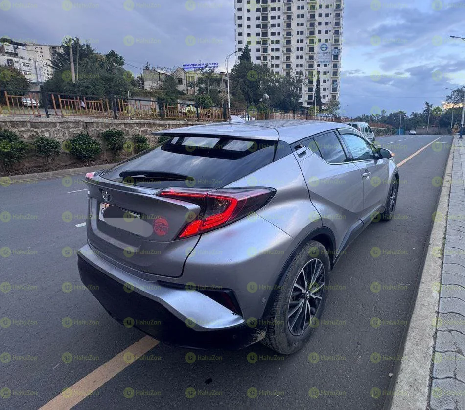 2020 Model-Toyota Ch-R