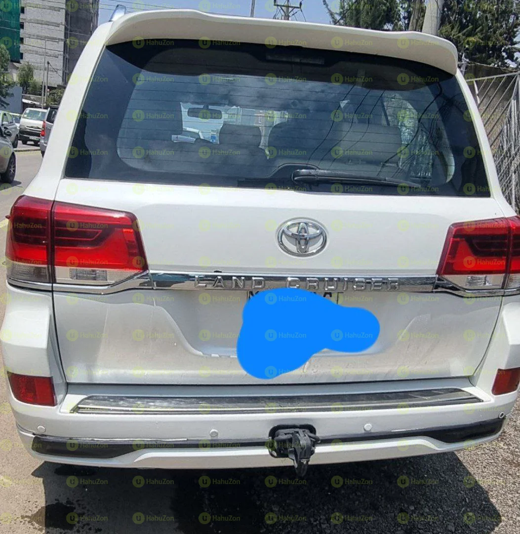 2012 Model-Toyota Landcruiser V-XR