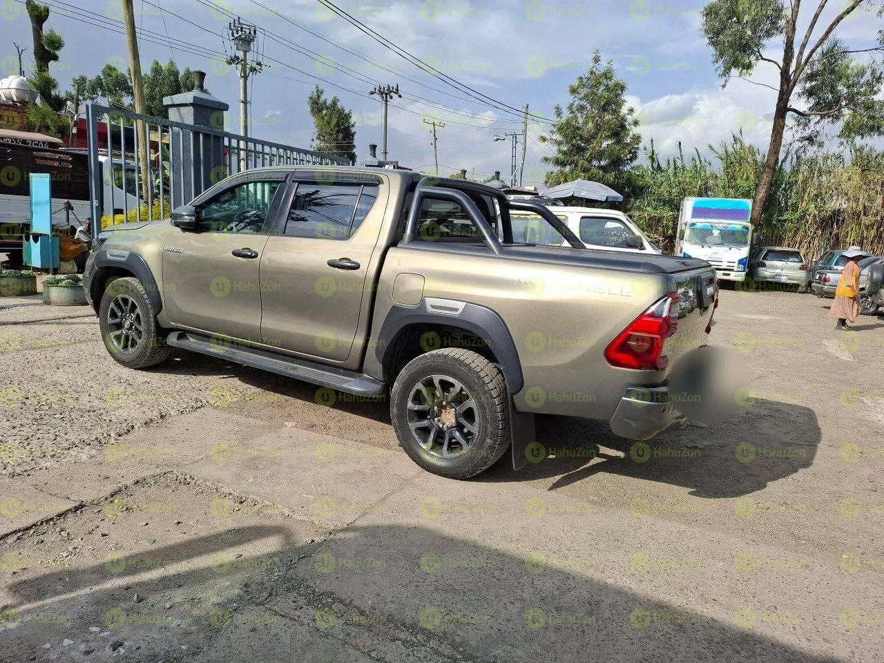 2021 Model-Toyota Hilux invisible Double cup Engine:D4D