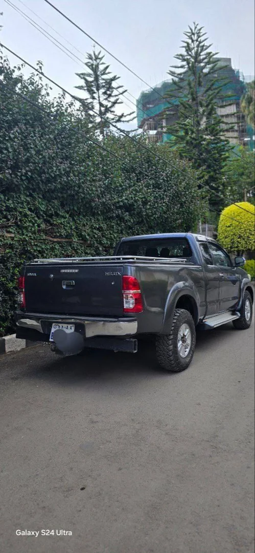 2012 Model-Toyota Hilux