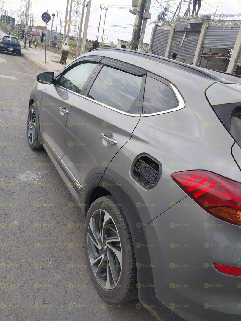2020 Model-Hyundai Tucson