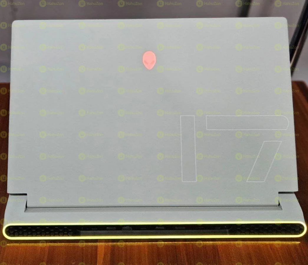 Alienware X17 R1 Core i7-11900H Laptop