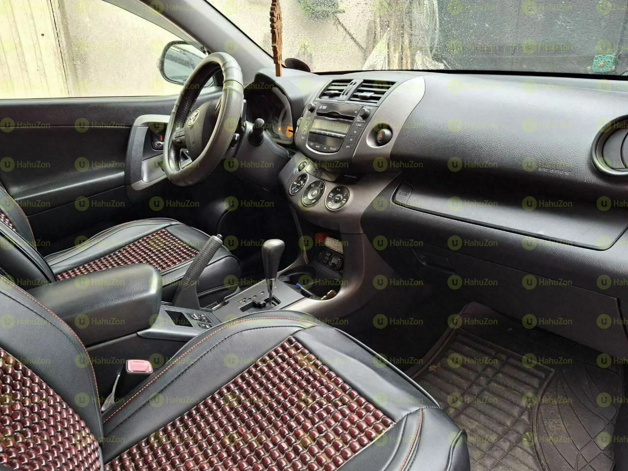 2010 Model-Toyota Rav4