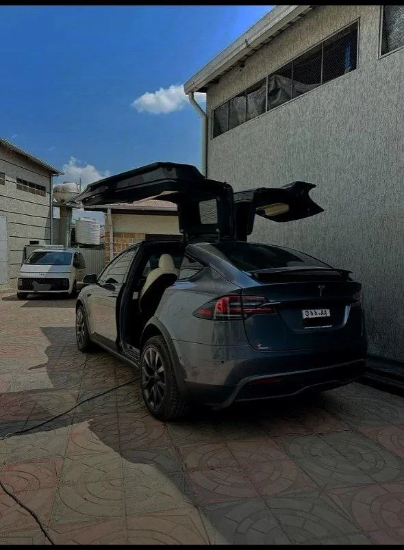 2023 Model-Tesla X