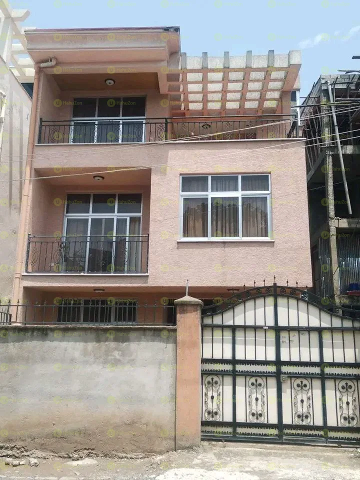 150 ካሬ የሚሸጥ G+2 ቤት በአያት
