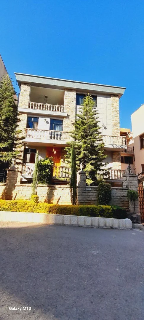 290 ካሬ የሚሸጥ G+2 ቤት በአያት