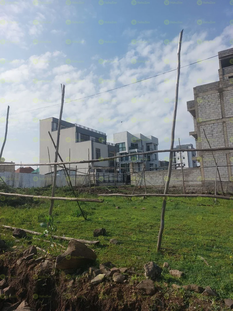 125 ካሬ የሚሸጥ ቦታ በአያት አምስት