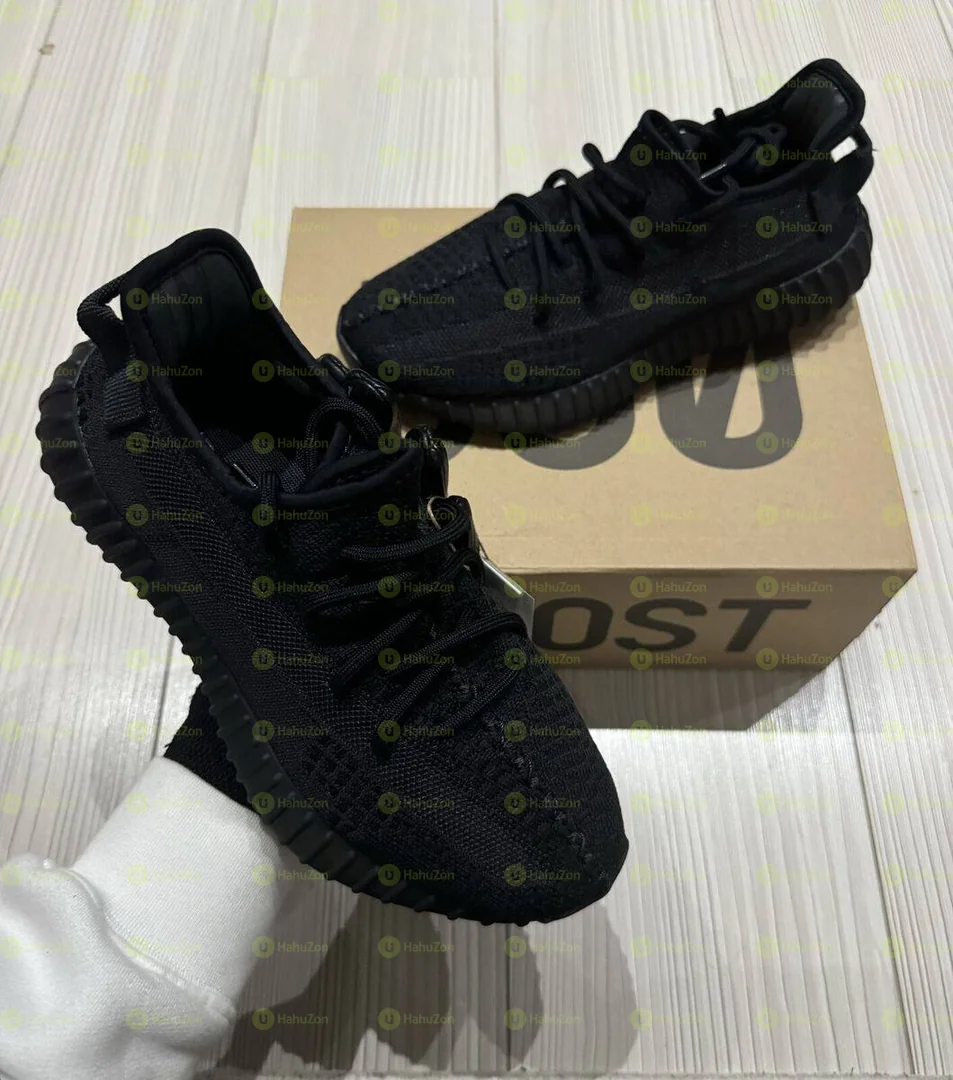 Adidas Yeezy 350 V2 Boost Onyx ZWART  Men’s Shoes