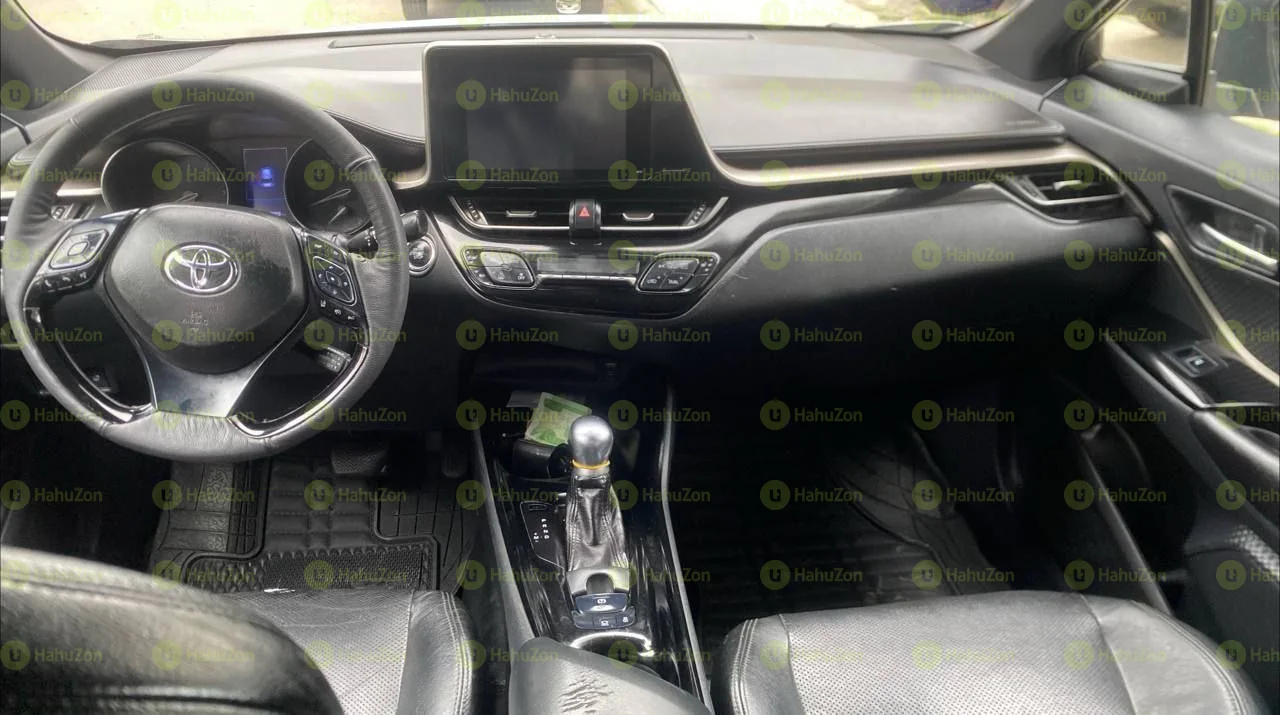 2020 Model-Toyota C-HR