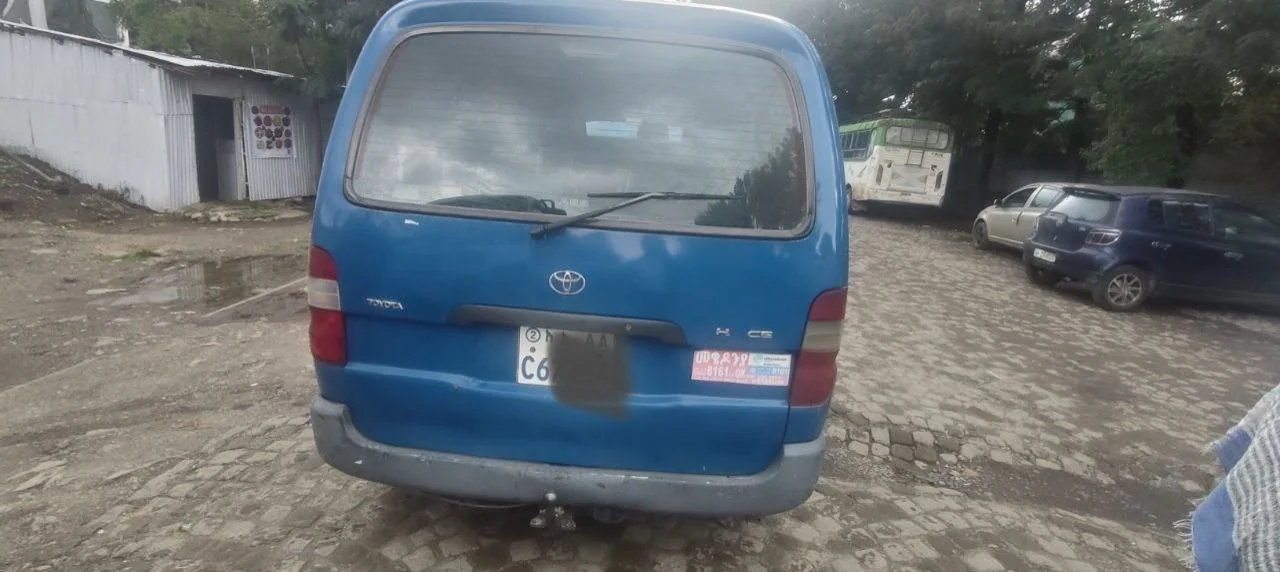 2008 Model-Toyota Hiace Dolphin