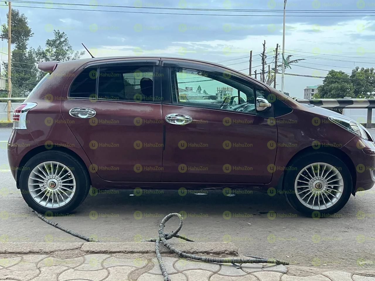 2010 Model-Toyota Yaris