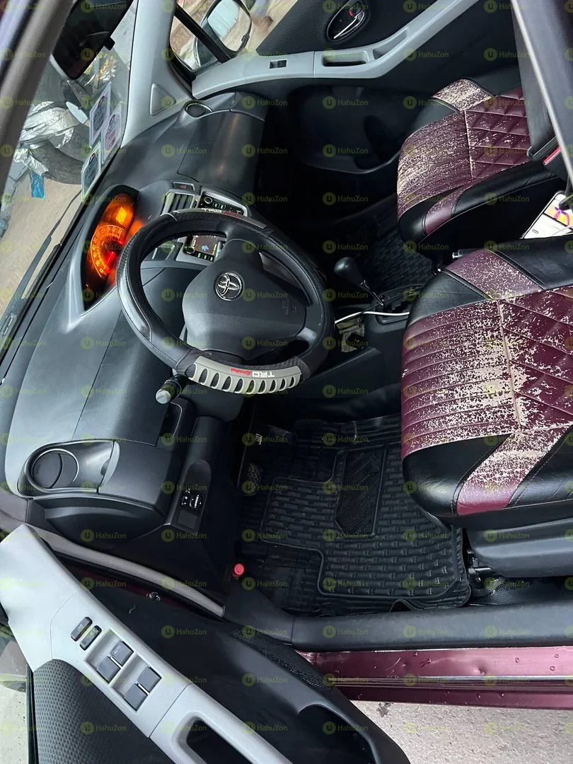 2010 Model-Toyota Yaris