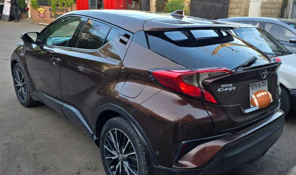 2017 Model-Toyota Ch-R