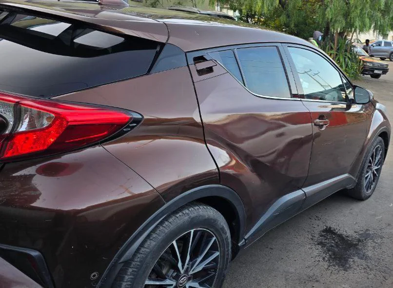 2017 Model-Toyota Ch-R