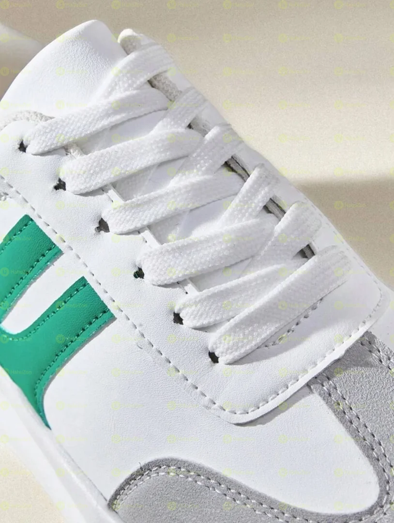 Womewn's Sneakers