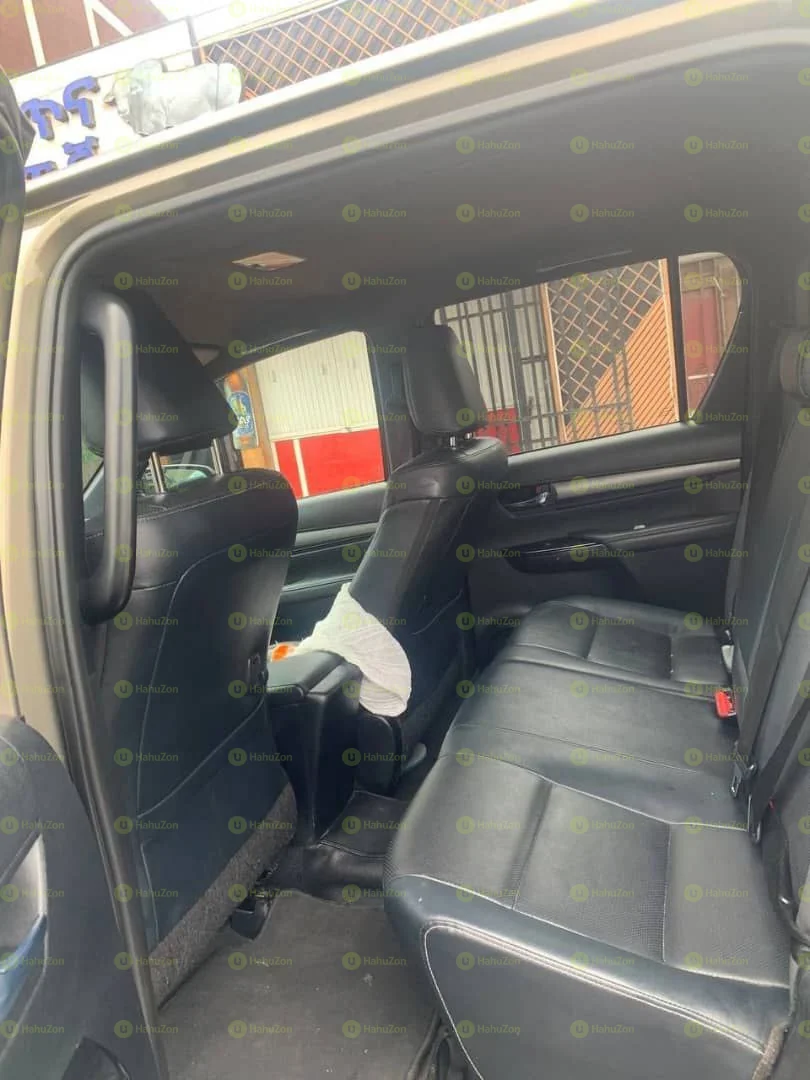 2021 Model-Toyot Hilux Invincible Double Cab