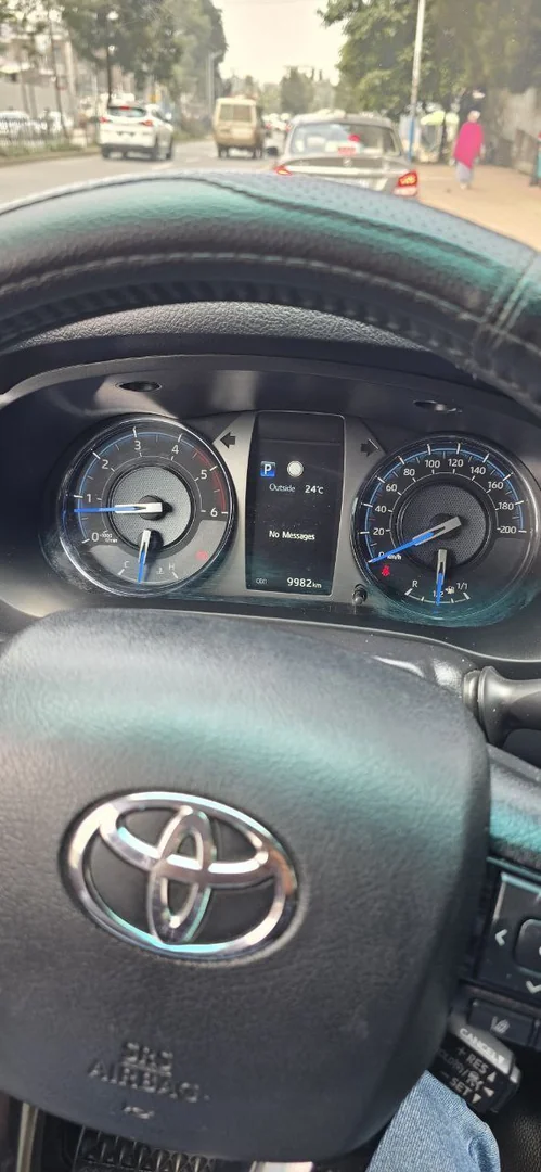 2021 Model-Toyota Hilux Invincible