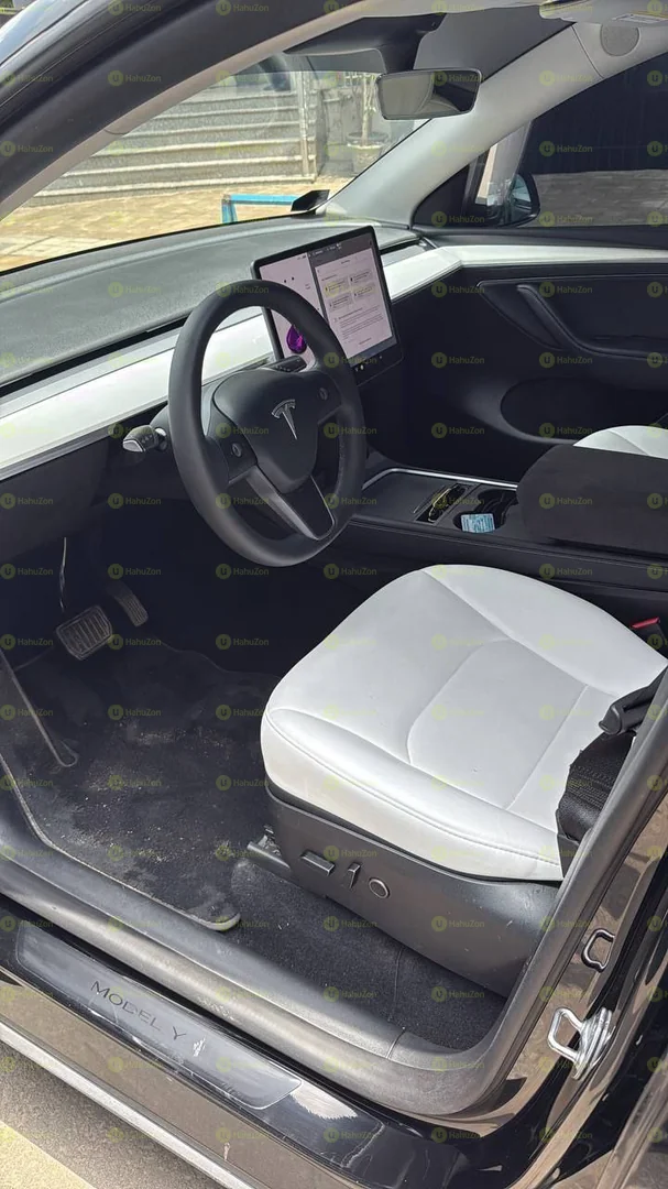 2023 Model-Tesla Y