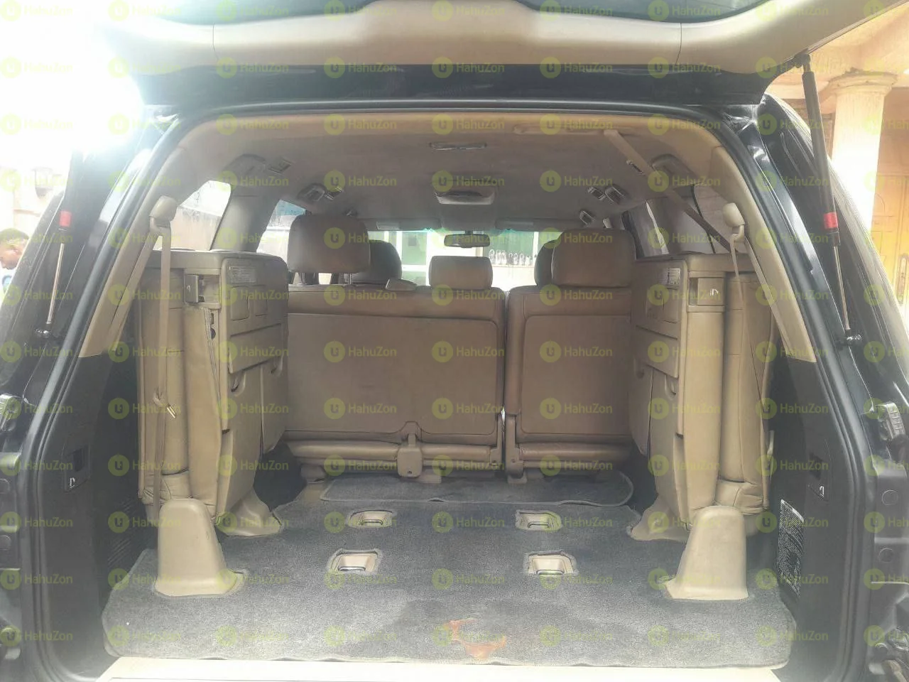 2011 Model-Toyota Landcruiser V8  G-XR
