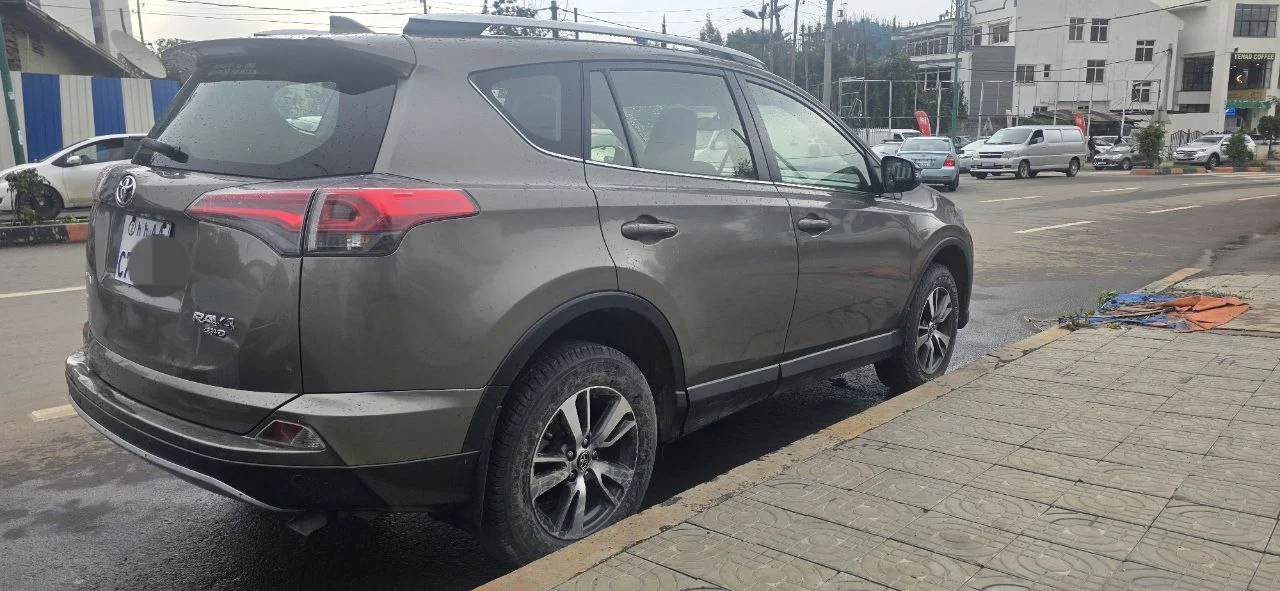 2016 Model-Toyota Rav4