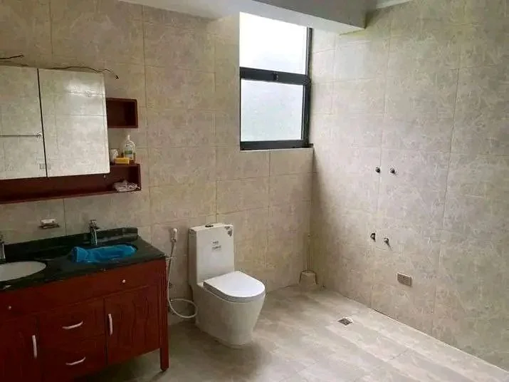 140 ካሬ የሚሸጥ G+3 ቤት በመገናኝ ሲግናል