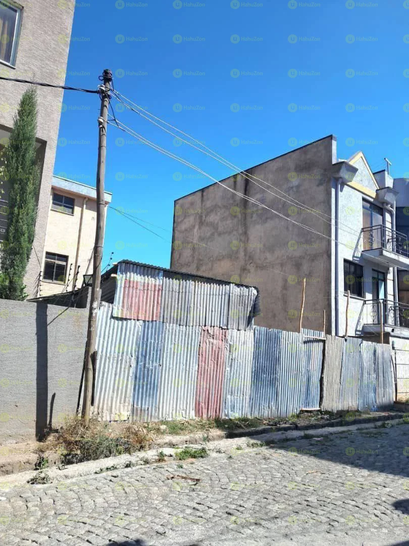 125 ካሪር ይርሚሸጥ ቦታ በአያት
