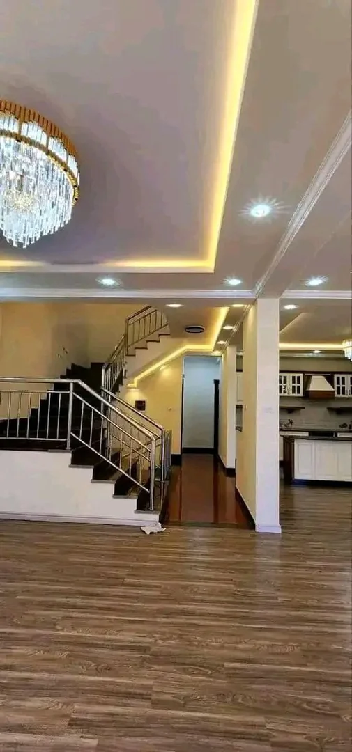 500 ካሬ የሚሸጥ G+2 ቤት
