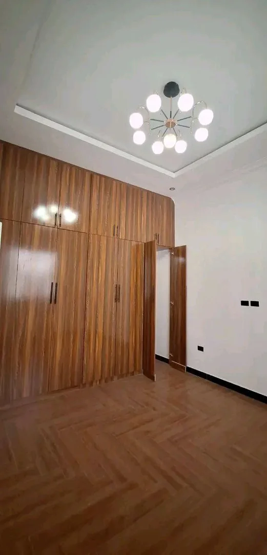250 ካሬ የሚሸጥ ቪላ ቤት በወሰን