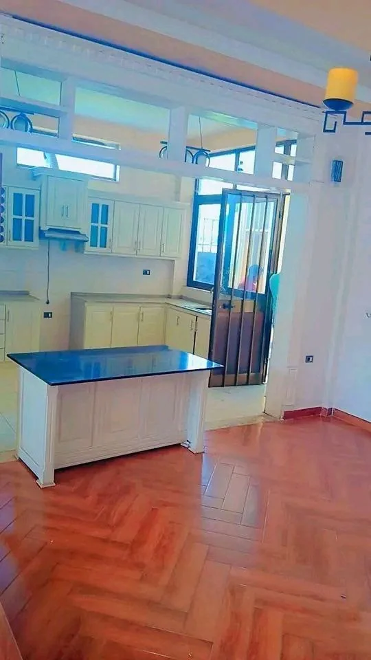 250 ካሬ የሚሸጥ G+2 ቤት በአያት ዞን
