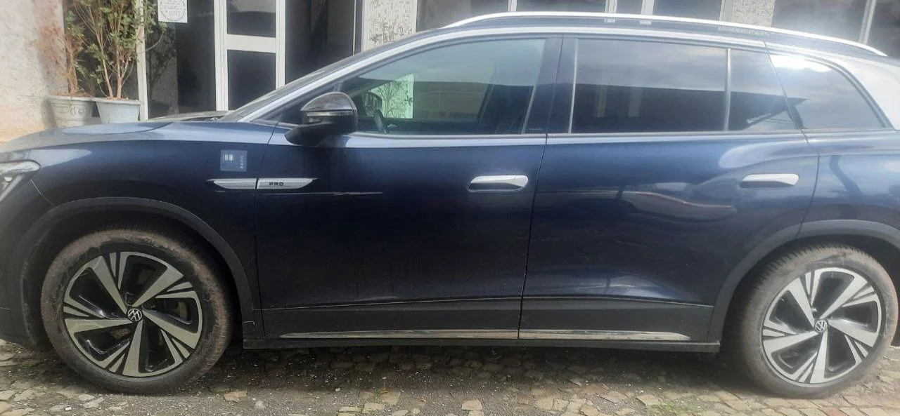 2022 Model-Volkswagen ID.6 Crozz Pro