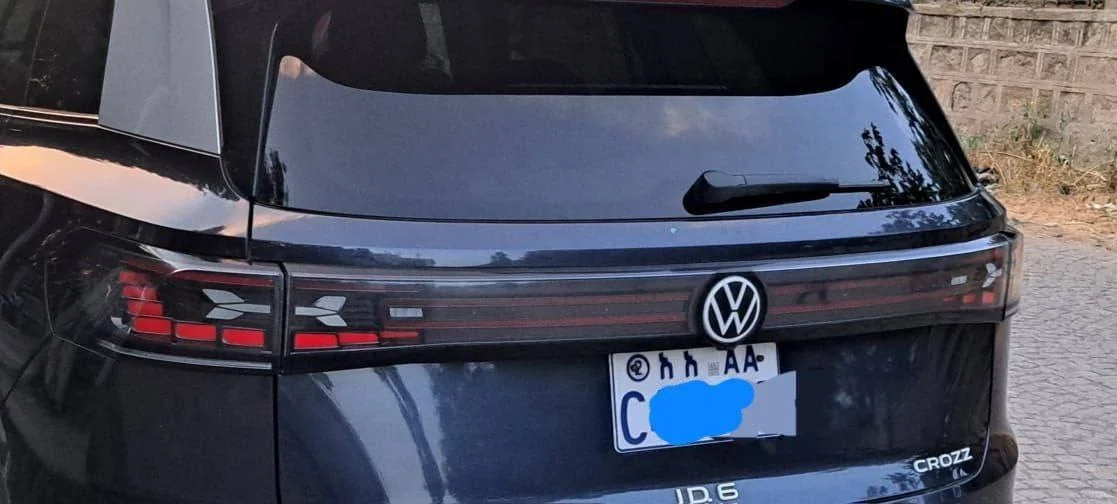 2022 Model-Volkswagen ID.6 Crozz Pro