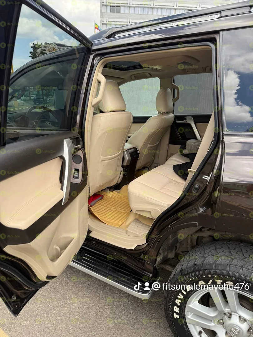 2012 Model-Landcruiser prado