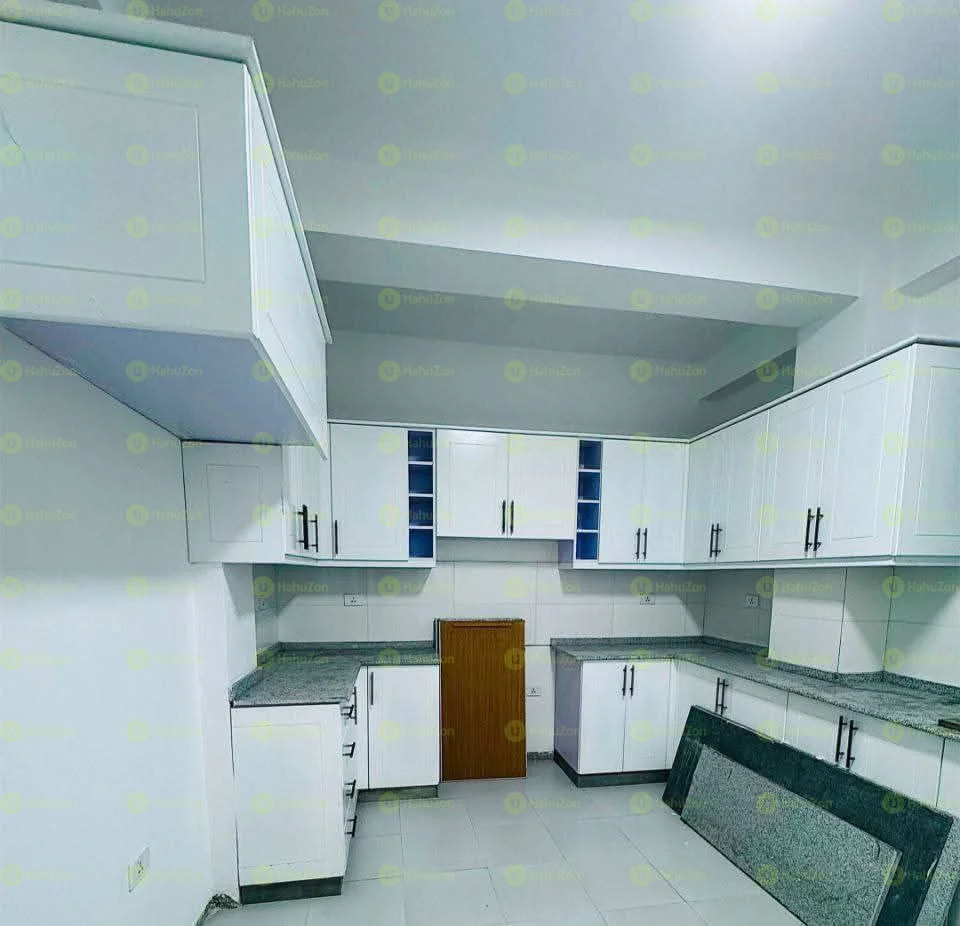 230 ካሬ የሚሸጥ G+2 ቤት መገናኛ ቶቶት