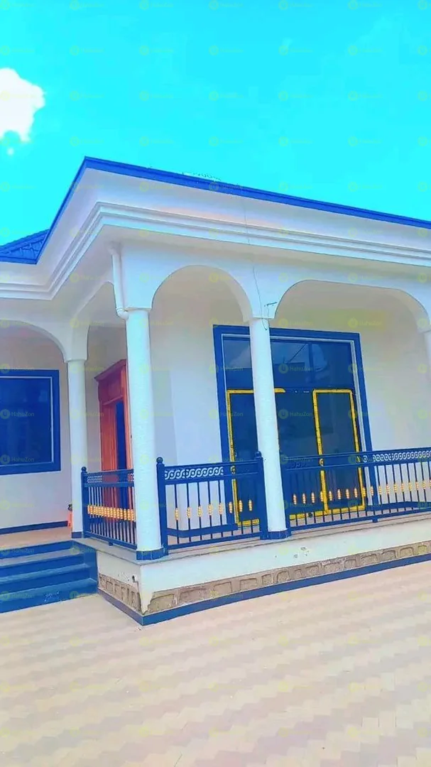 250 ካሬ የሚሸጥ ዘመናዊ ቪላ ቤት