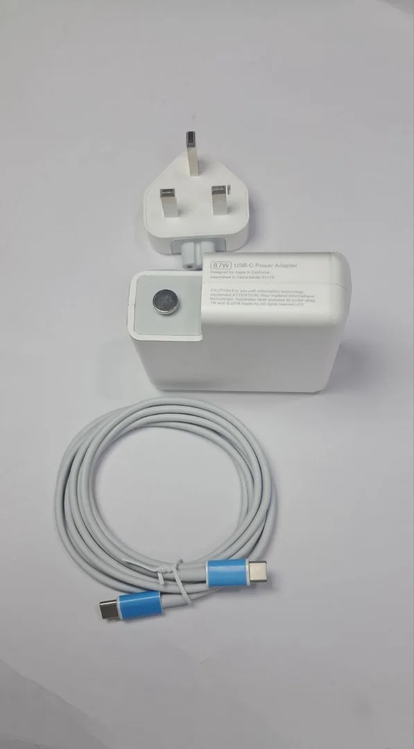 Apple 87W USB-C Power Adapter – Fast Charging for MacBook Pro