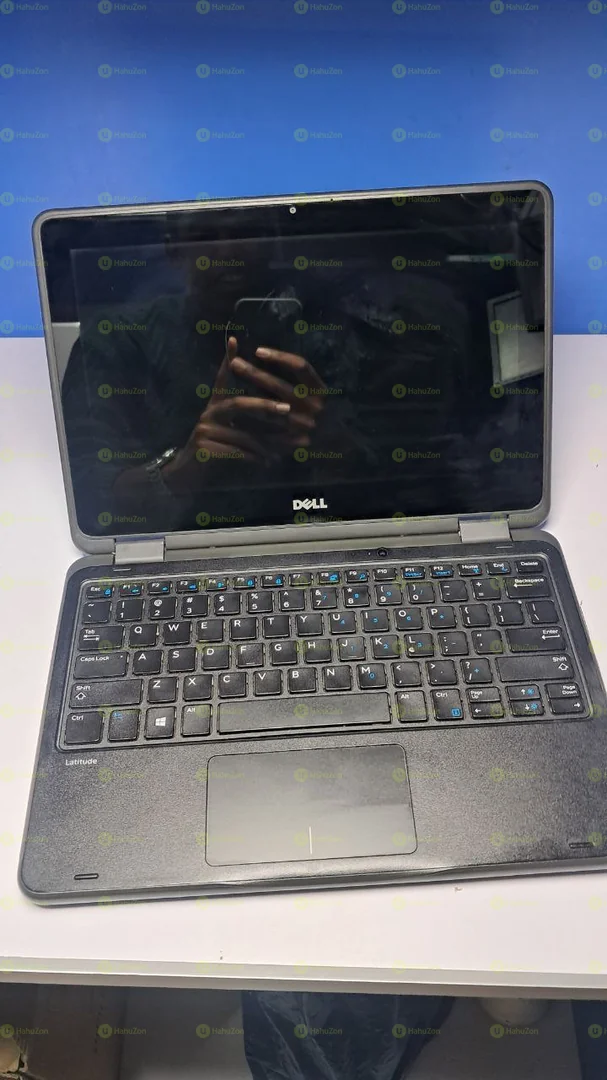 Dell Latitude 3189 Laptop