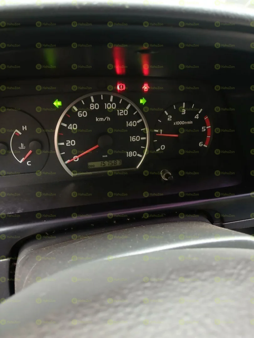 2011 Model-Toyota Hiace Dolphin