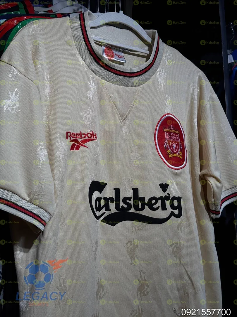 Liverpool 1996-97 Away Retro Kit