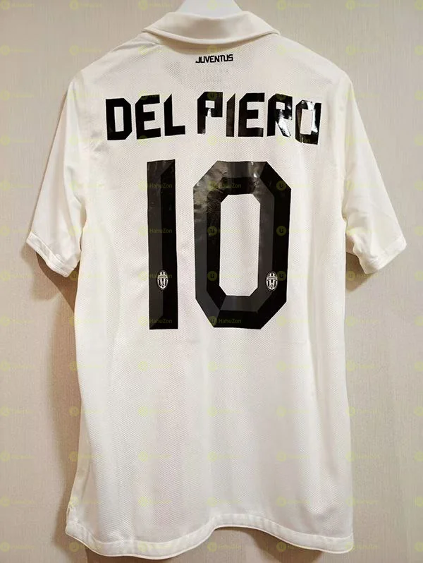 Juventus 2011/11 Retro Kit