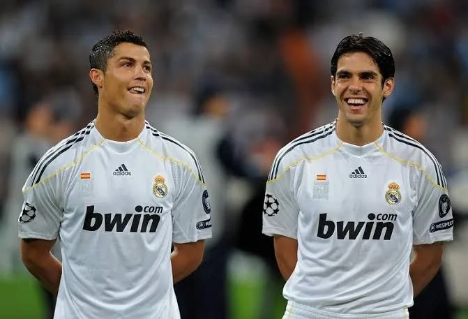 Real Madrid 2009/10 Retro Kit