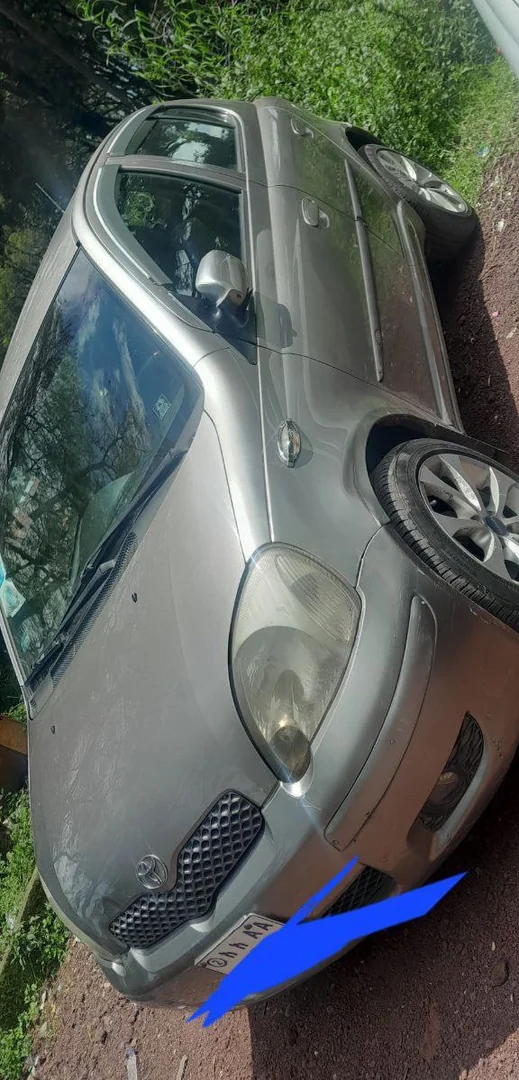 2004 Model-Toyota Vitz