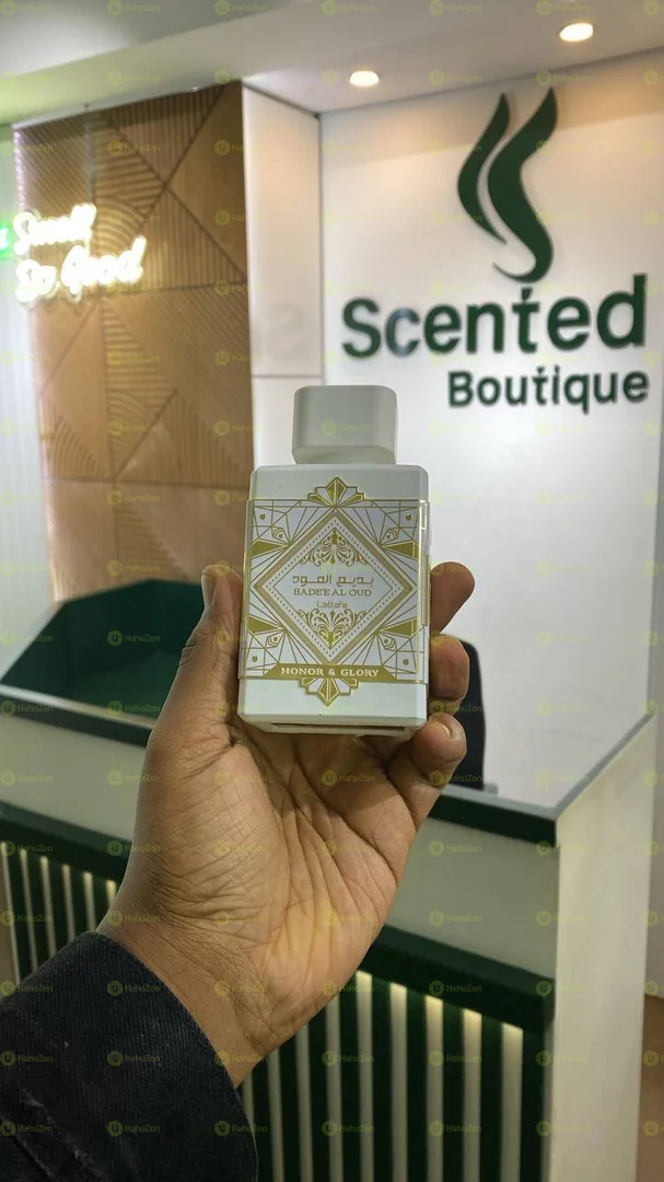Bade'e Al Oud Honor & Glory by Lattafa 100ml Perfume